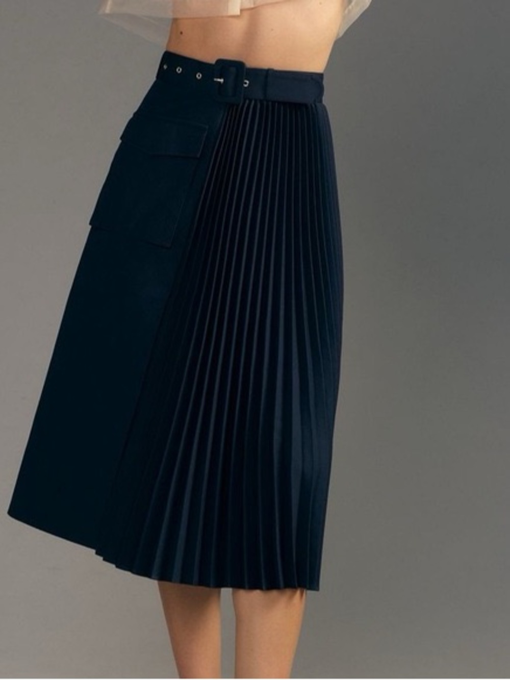 Mare mare Anthropologie navy midi pleated skirt L
